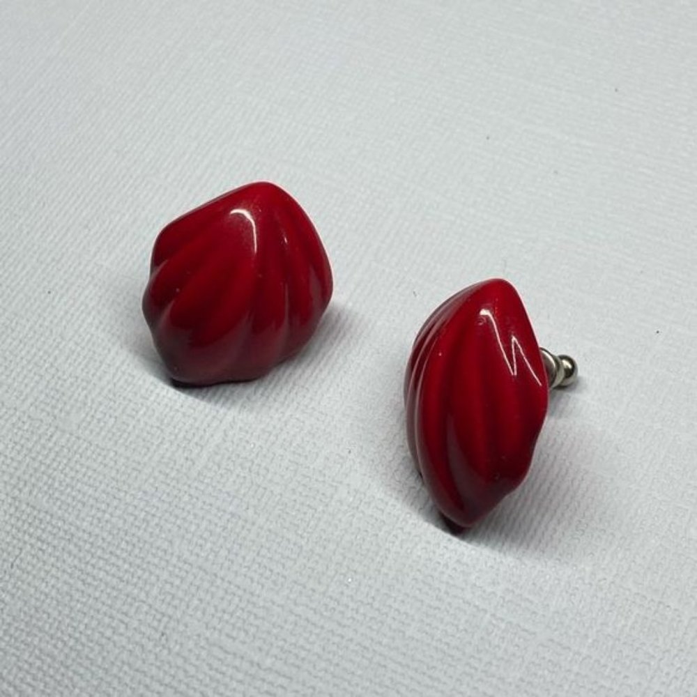 Vintage Red Seashell?Stud Earringss